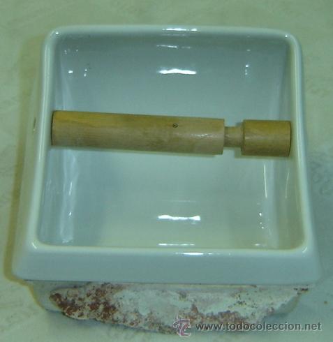 Vintage: SOPORTE CERAMICA PORCELANADA PARA PAPEL DE W.C.  Medidas 15*15*8 cms.