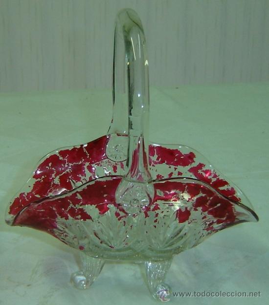 Vintage: CESTITA DE CRISTAL PARCIALMENTE PINTADA A MANO - medidas 18*20*11 cms.