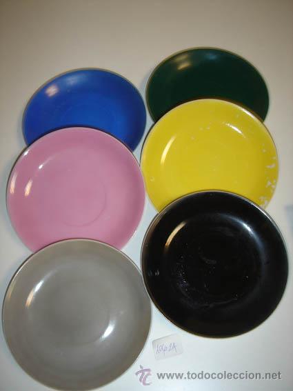 Vintage: seis platos de cafe de colores