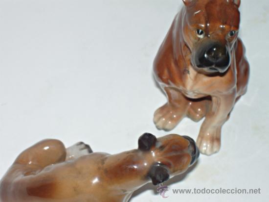 Vintage: 2 PERROS DE PORCELANA. BOXER. PERRO, PERRITO. CER&Aacute;MICA