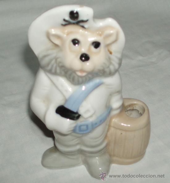 Vintage: leon de porcelana