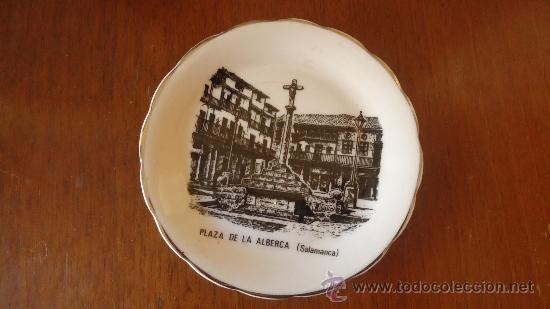 Vintage: Plato de cer&aacute;mica recuerdo, plaza de La Alberca, Salamanca