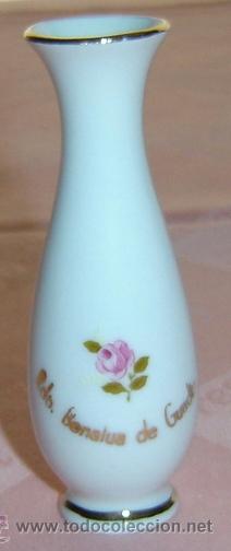 Vintage: JARRONCITO PORCELANA-RECUERDO DE BENALUA DE GUADIX-medidas 3,5*9 cms.