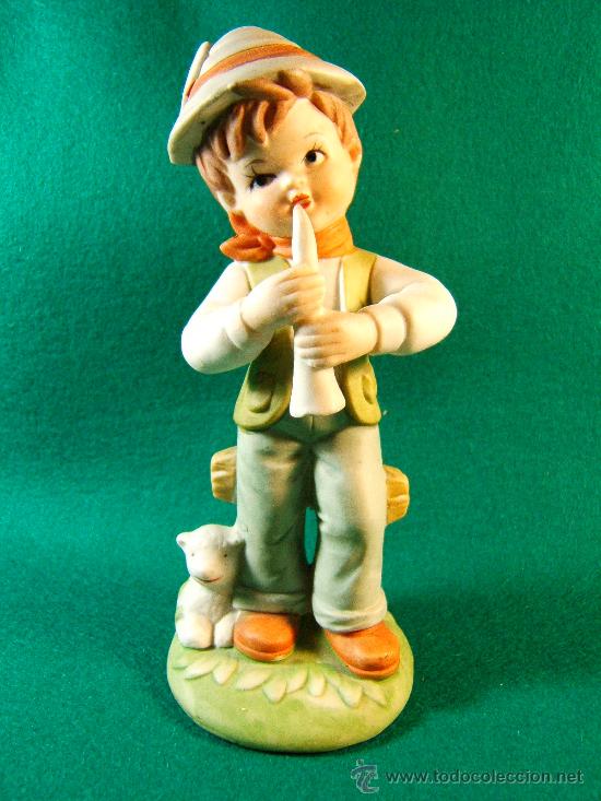 Vintage: FIGURA DE UN NI&Ntilde;O PASTORCILLO CAMPESINO - PORCELANA - BISCUIT - 17X7 CM. - SIGLO XX.