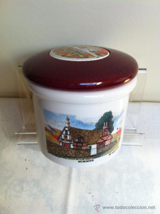 Vintage: Bote de porcelana para el T&eacute; con tapa de madera y porcelana Inglesa