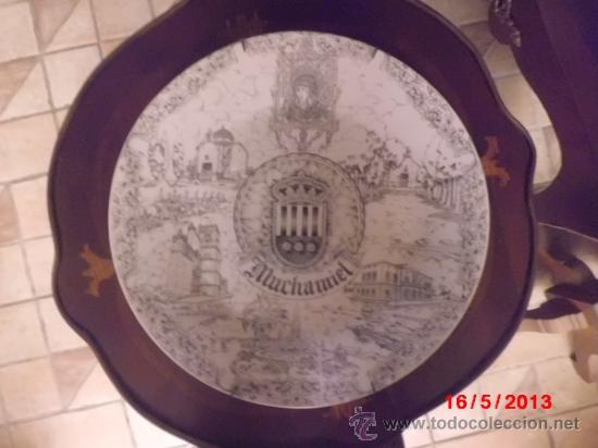 Vintage: PLATO DE COLGAR EN PARED DEDICADO POR LA CAJA DE AHORROS DE ALICANTE Y MURCIA A MUCHAMIEL