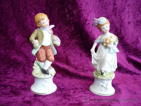 Vintage: PORCELANA PAREJA ROMANTICA DE NI&Ntilde;OS. MEDIDAS 15X5CM. PINTADA A MANO. GASTO DE ENVIO 7&euro; PARA ESPA&Ntilde;A