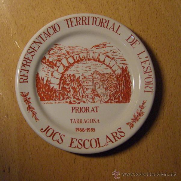 Vintage: Plato Representaci&oacute; territorial de l'esport, Jocs Escolars, Priorat.