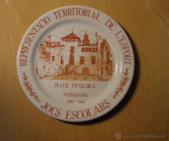 Vintage: Plato Representaci&oacute; territorial de l'esport, Jocs Escolars, Baix Penedes.