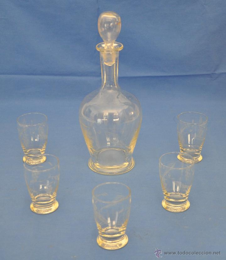 Vintage: Juego de botella y 5 vasos. - Foto 2