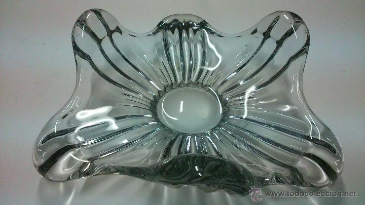 Vintage: Centro de mesa de cristal en forma de flor - Foto 1