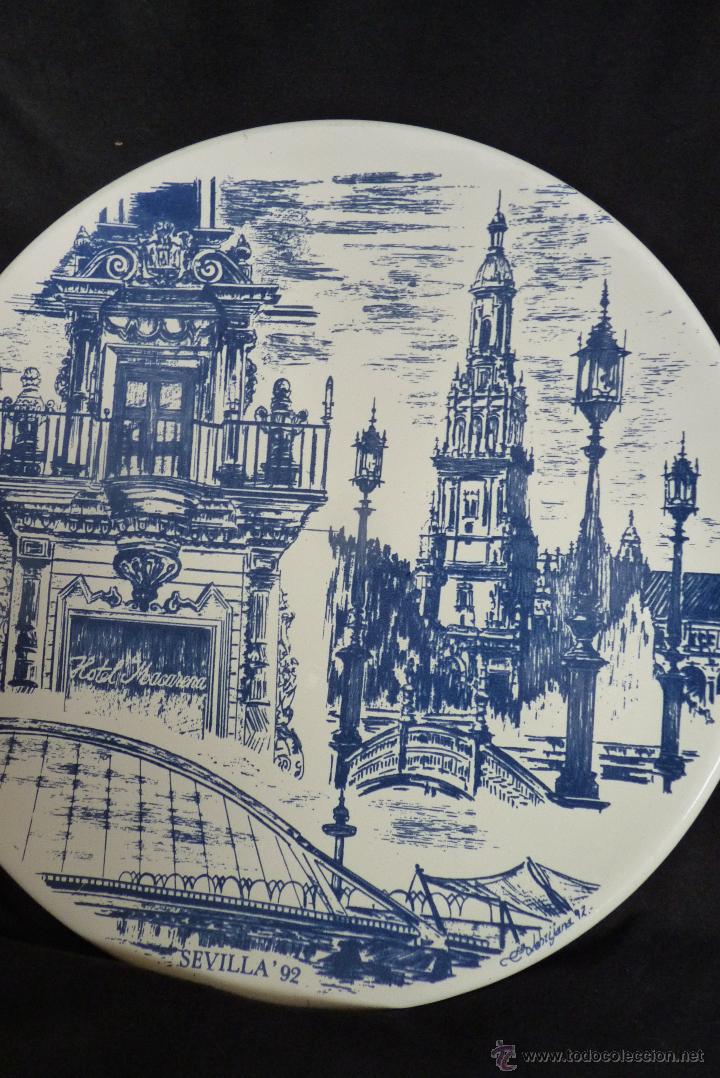 Vintage: PRECIOSO PLATO DE CER&Aacute;MICA, GIRALDA DE SEVILLA, RECUERDO EXPO 92