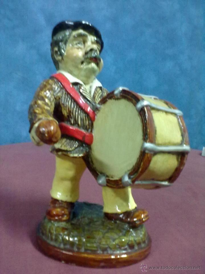 Vintage: FIGURA HOMBRE CON MAZO Y BOMBO