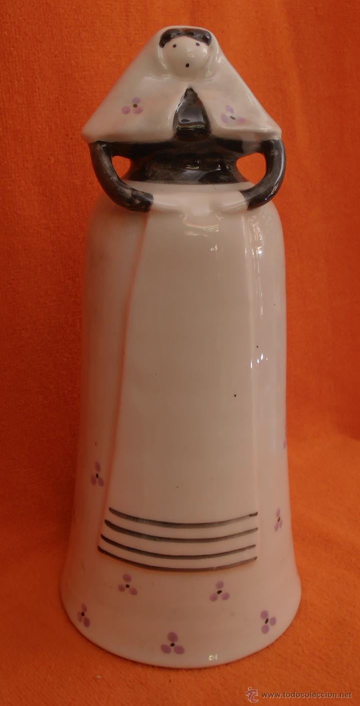 Vintage: PRECIOSA FIGURA DE PORCELANA O CERAMICA .. MUJER DE MENORCA