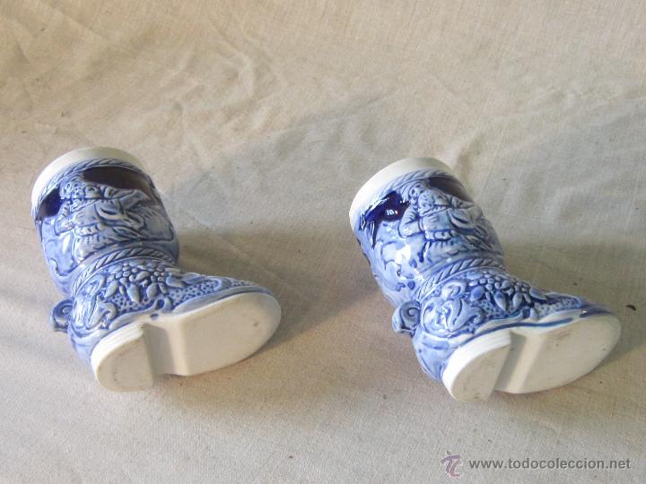 Vintage: pareja de botas en ceramica - Foto 5