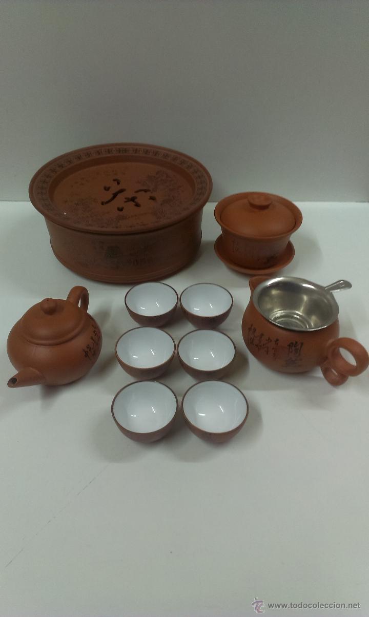 Vintage: JUEGO COMPLETO PARA TOMAR SAQUE ( CERAMICA DECORADA )