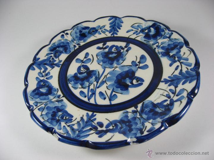 Vintage: PLATO PINTADO A MANO TALAVERA DE LA REINA, PARA COLGAR 18'5 CM DE DIAMETRO.