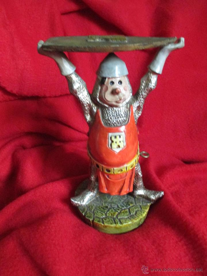 Vintage: FIGURA DE GUERRERO MEDIEVAL