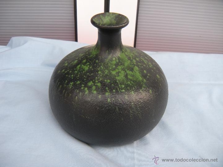 Vintage: BOTELLA CER&Aacute;MICA ESMALTADA