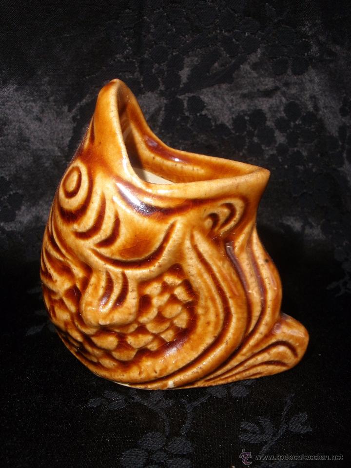 Vintage: CER&Aacute;MICA MARR&Oacute;N PALILLERO PEZ HUESERO