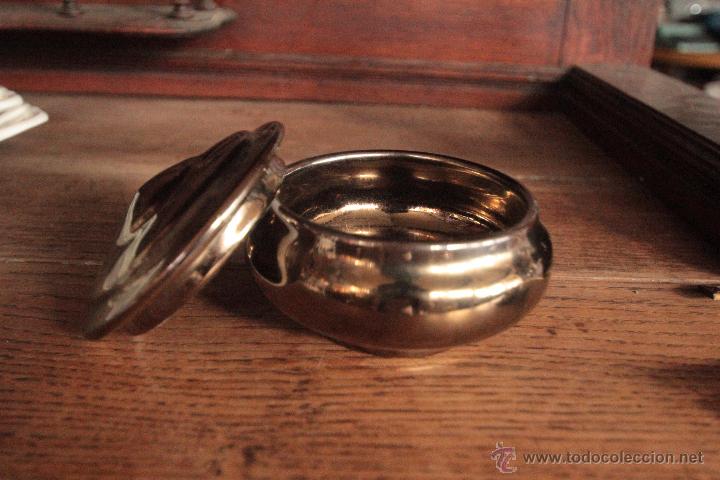 Vintage: peque&ntilde;a cajita o recipiente de porcelana, vintage