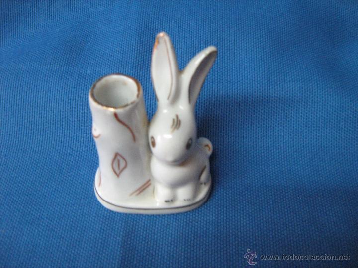 Vintage: PALILLERO DE PORCELANA VINTAGE - CONEJO - CONEJITO - UNA DE LAS OREJAS ROZADAS - SELLADO