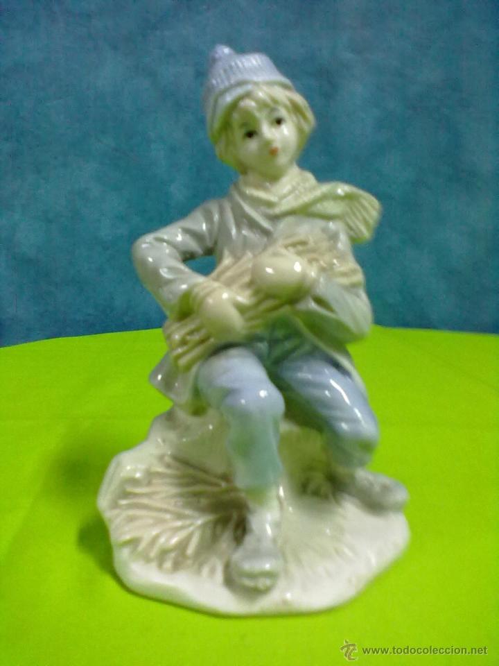 Vintage: FIGURA NI&Ntilde;O PORCELANA CON HAZ DE RAMAS