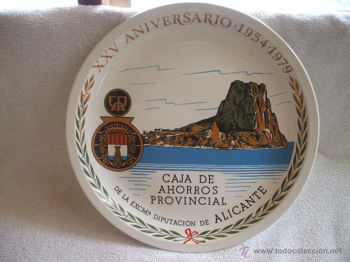 Vintage: PLATO CON PE&Ntilde;ON DE IFACH CALPE XXV ANIVERSARIO CAJA DE AHORROS PROVINCIAL DE ALICANTE 1954-1979.