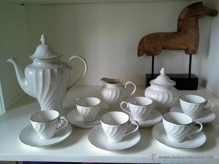 Vintage: Juego de caf&eacute; con filo de plata