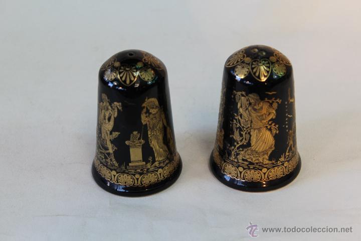 Vintage: pareja de saleros en porcelana griega con oro 24k.
