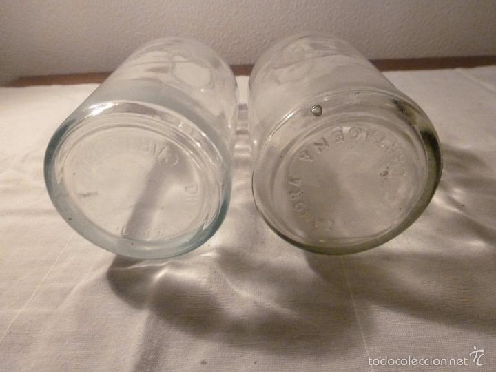 Vintage: dos botellas de cristal - Foto 5