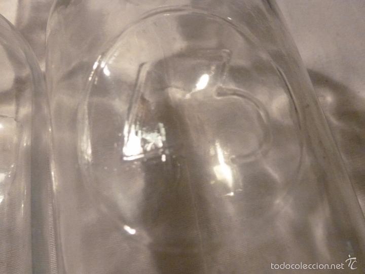 Vintage: dos botellas de cristal - Foto 6