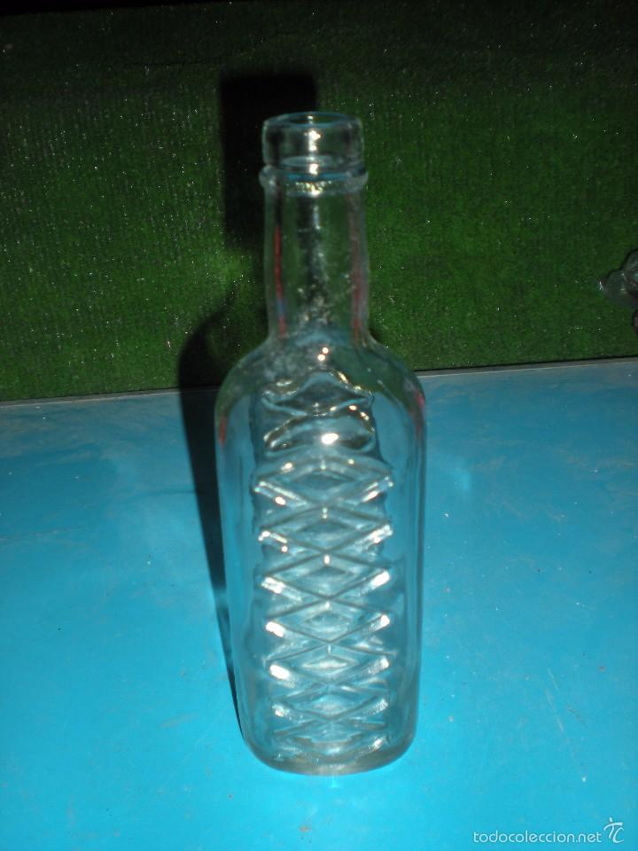 Vintage: Botella con dibujo rayado  6x6x20cm