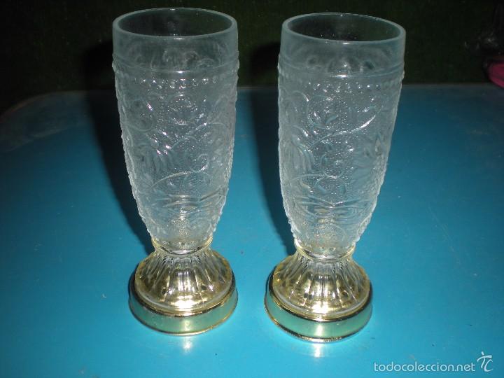 Vintage: pareja de copas con base met&aacute;lica