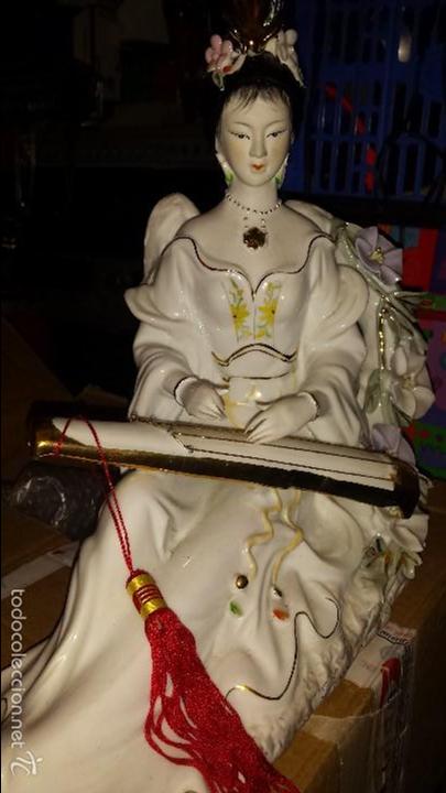 Vintage: GRANDISIMA FIGURA DE FINA PORCELANA JAPONESA GEISHA MUSICAL