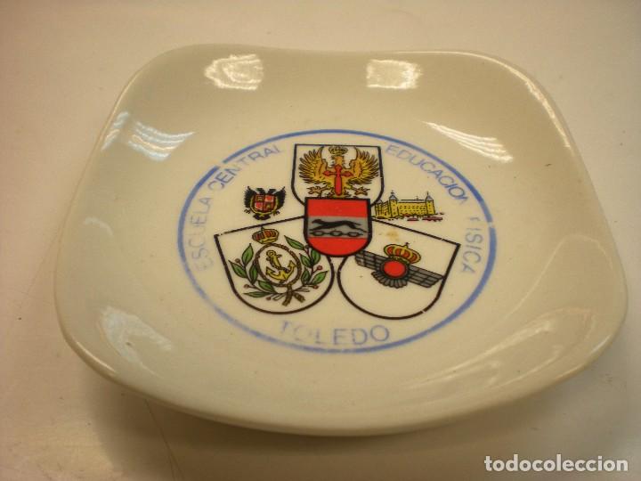 Vintage: plato para taza de caf&eacute; escuela central de educaci&oacute;n f&iacute;sica Toledo, di&aacute;metro 13cm
