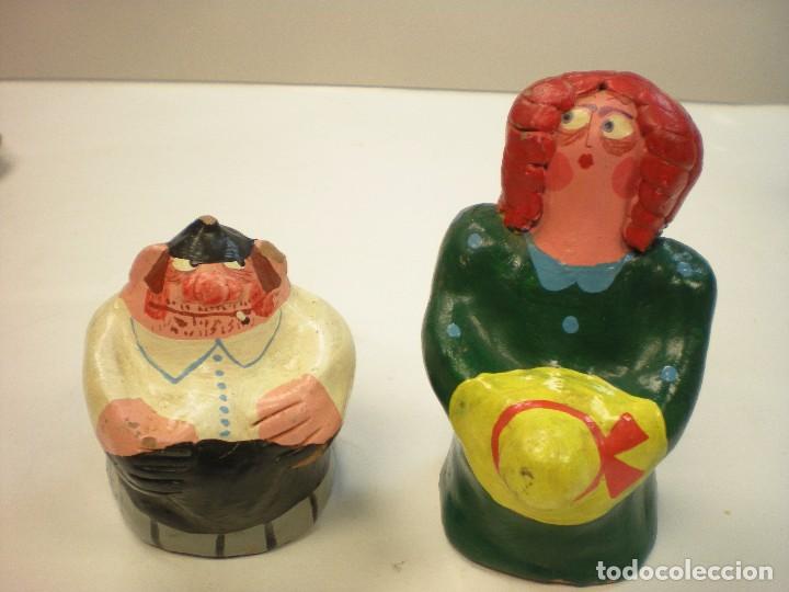 Vintage: Pareja de abuelos en barro hecho y pintado a mano, marcaje: ado