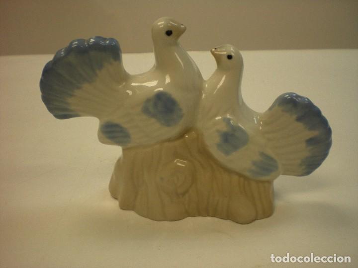 Vintage: pareja de palomas en porcelana  16x5x11cm