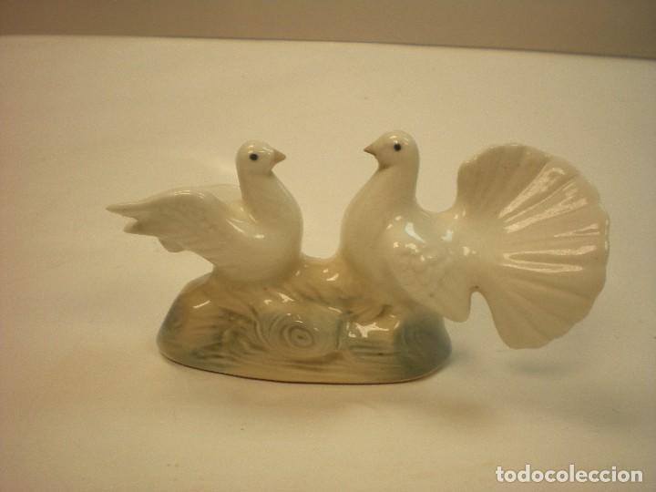 Vintage: pareja de palomas en porcelana 14x5x7cm