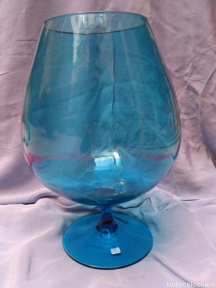 Vintage: Copa de cristal de color azul del siglo XX