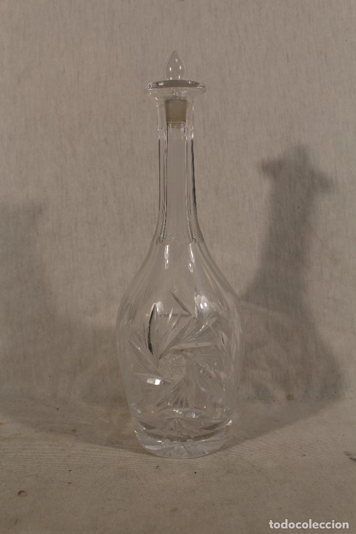 Vintage: botella licorera en cristal tallado - Foto 1