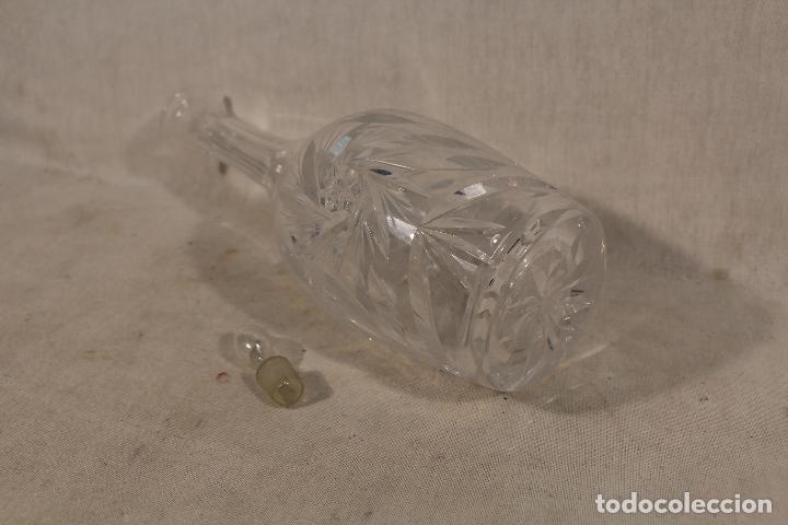 Vintage: botella licorera en cristal tallado - Foto 4