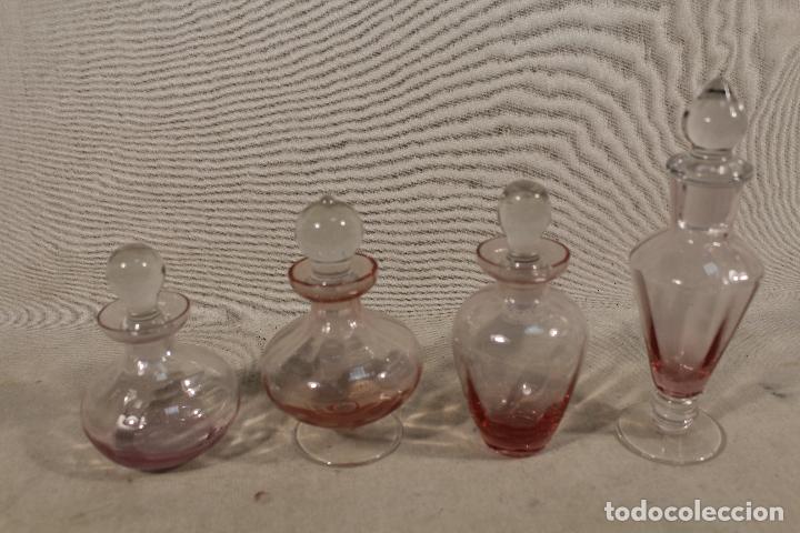 Vintage: set de 4 perfumeros en cristal rosa - Foto 4