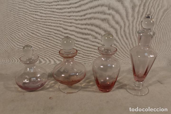 Vintage: set de 4 perfumeros en cristal rosa - Foto 6