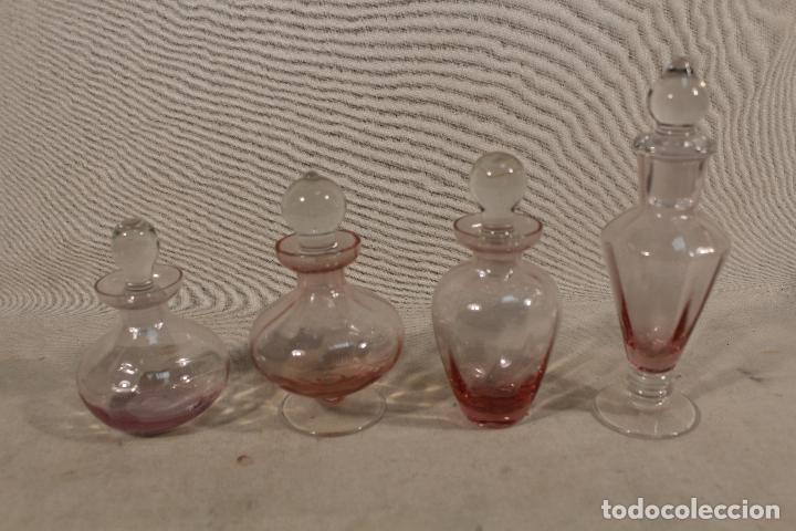 Vintage: set de 4 perfumeros en cristal rosa - Foto 9