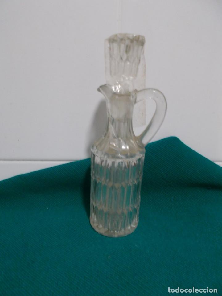 Vintage: botella p&egrave;que&ntilde;a con asa - Foto 1