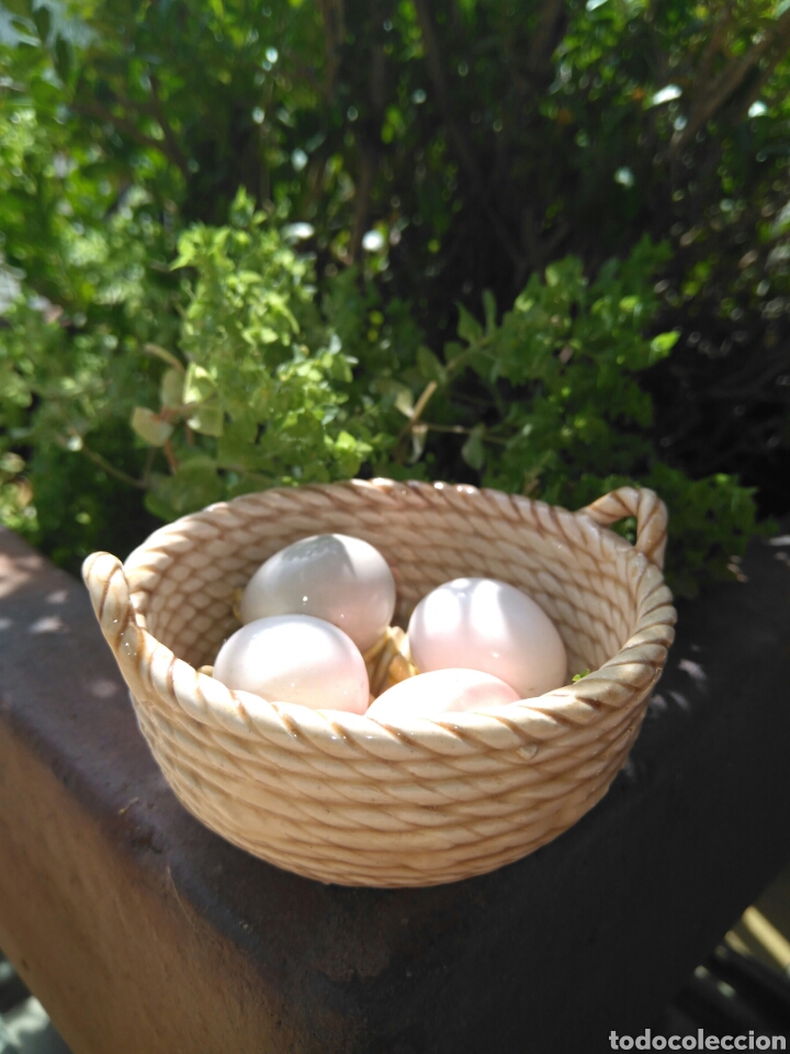 Vintage: DELICADA FIGURA CER&Aacute;MICA CANASTO CON HUEVOS