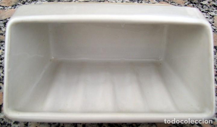 Vintage: JABONERA PARA BA&Ntilde;O O LAVABO DE PORCELANA - MEDIDAS 16,5 x 9,5 cm - PARA ENCASTRAR