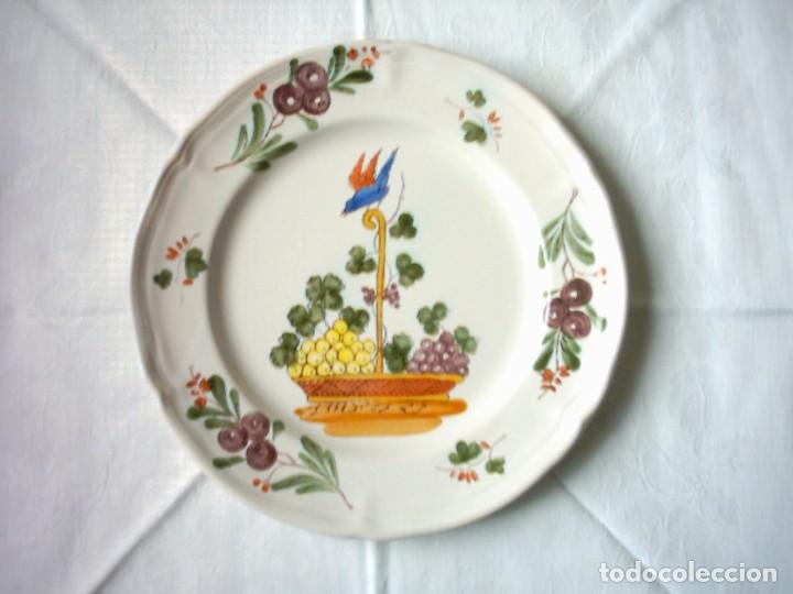Vintage: PLATO DE CER&Aacute;MICA FRANCESA. PINTADO A MANO. 24 Cm.