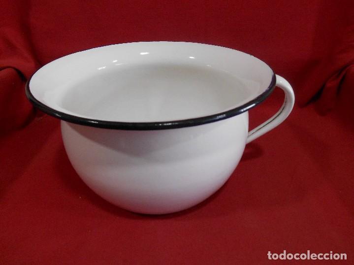 Vintage: ANTIGUO ORINAL DE PORCELANA ESMALTADA - INTACTO - A&Ntilde;OS 60 -